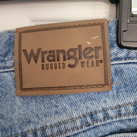 Wrangler Regular Fit 30 x 32 - Picture 3 of 4